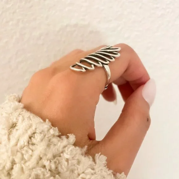 925 Sterling Silver Large Butterfly Wings Ring Chunky Bold Statement Ring - Picture 6 of 7